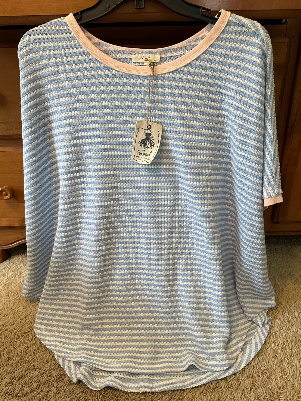 NWT EASEL SHORT SLEEVE THERMAL TOP